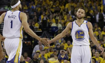 Steph_Curry_2017_AP_Warriors