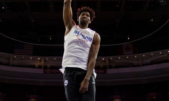 Joel_Embiid_76ers_2017_AP_4