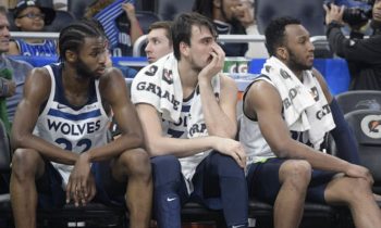 Saric_Wiggins_Okogie_Wolves_2019_AP