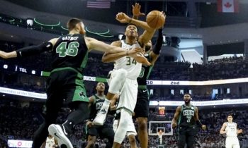 Giannis_Antetokounmpo_Bucks_2019_AP_Playoffs