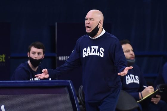 Best College Basketball Picks and Parlays