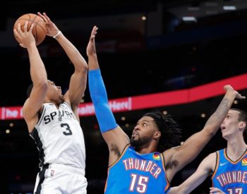 Derrick Favors will exercise $10 million player option with Thunder