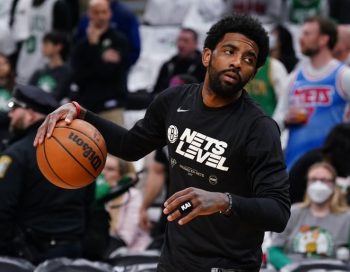 Nets Kyrie Irving flips off Celtics fans