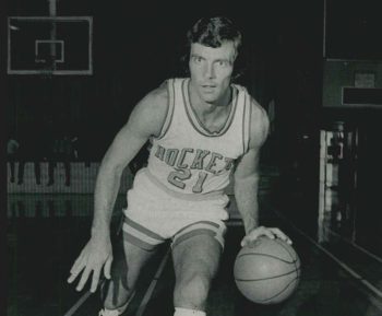 Former Rockets coach Johnny Egan dies at 83