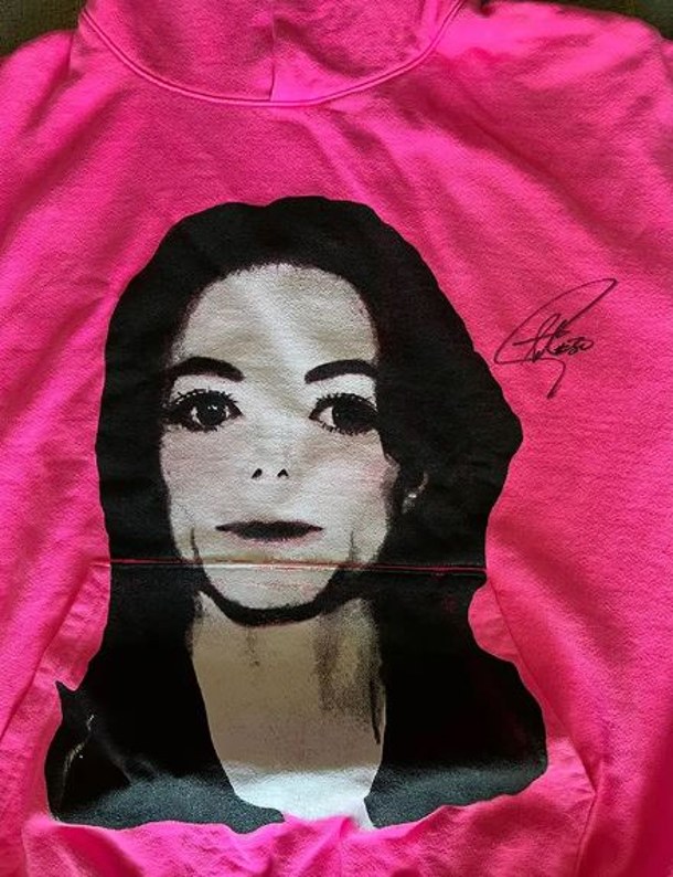 Steph Curry signs Pete Davidson Michael Jackson hoodie Stephen Curry signs MJ