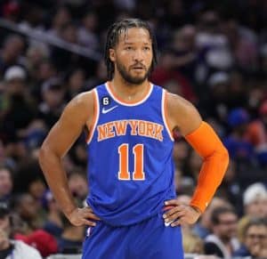 Knicks guard Jalen Brunson (hip) available to play against Suns
