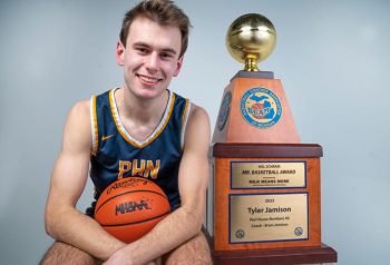 28a3d3bd-019e-4d73-ab07-c5ec48d6818d-MrBasketball_032023_03_MW