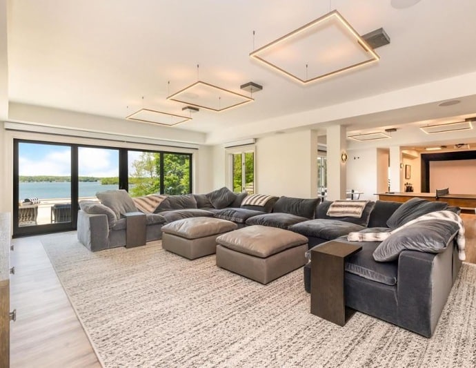 Former Bucks coach Mike Budenholzer sells Okauchee Lake home for $7 million