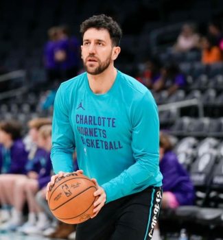 Charlotte Hornets rookie Vasa Micic records a career-high 25 points vs Grizzlies