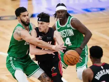 2024-04-25T020122Z_964197048_MT1USATODAY23106637_RTRMADP_3_NBA-PLAYOFFS-MIAMI-HEAT-AT-BOSTON-CELTICS-1714025960.jpg