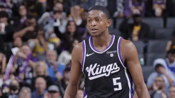 De'Aaron Fox Kings pic