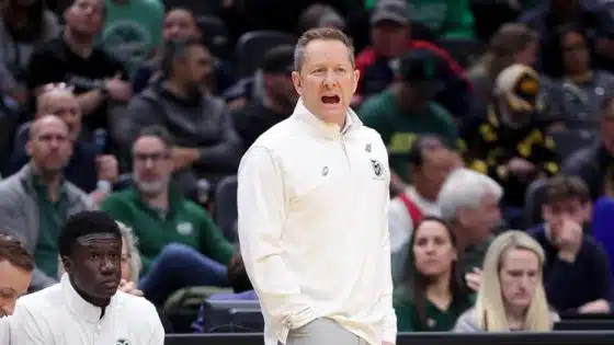 Niko Medved Returns to Minnesota to Lead Golden Gophers