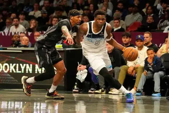 Anthony Edwards injury scare