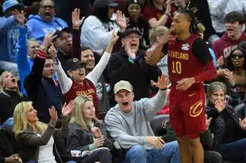 Cavaliers clinch top seed