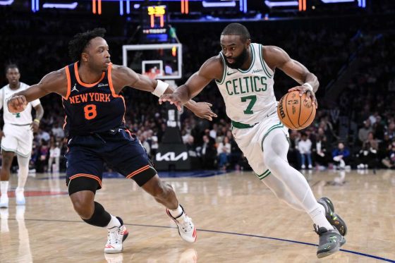 Jaylen Brown quiet about knee