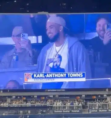Knicks' Karl-Anthony Towns Trolls Celtics With 'F—k Boston' Shirt At Mets-Yankees Game
