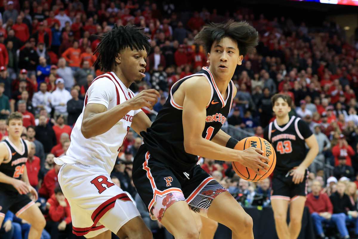 Florida’s Xaivian Lee Set To Make Over $6 Million With NIL, Shoe Deal