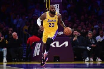 LeBron James expected to opt into player option