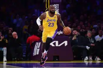 LeBron James expected to opt into player option