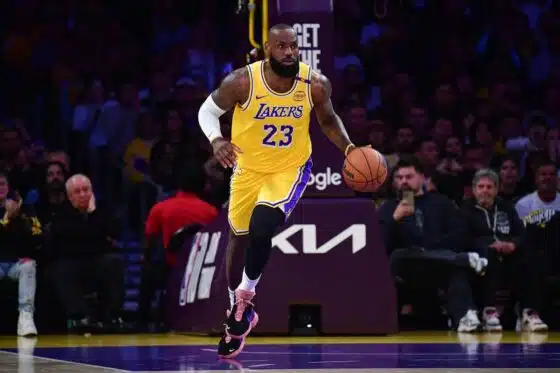 LeBron James expected to opt into player option
