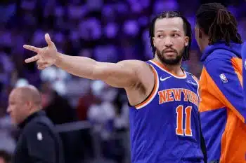 Jalen Brunson dagger three
