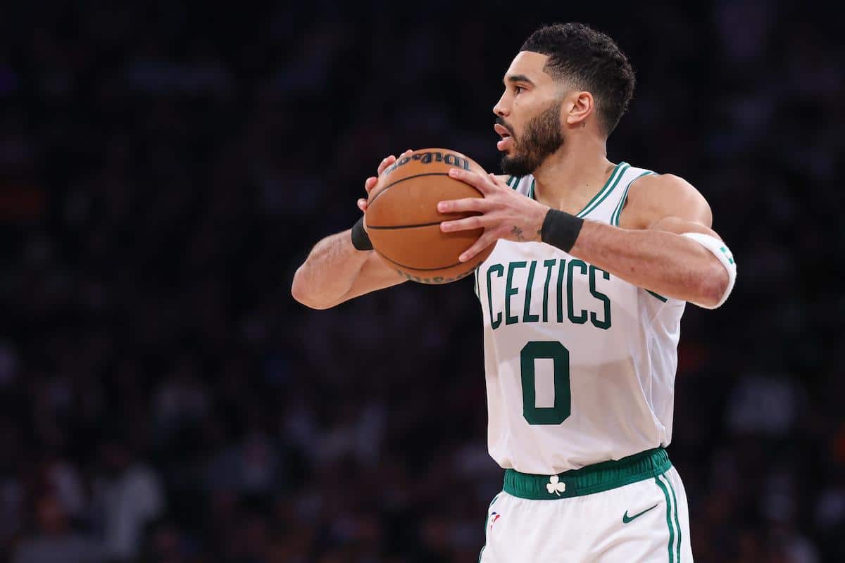 Jayson Tatum si rompe Achille, subisce un intervento chirurgico Jayson Tatum si rompe Achille, subisce un intervento chirurgico