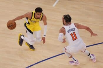 Pacers stun Knicks Game 1