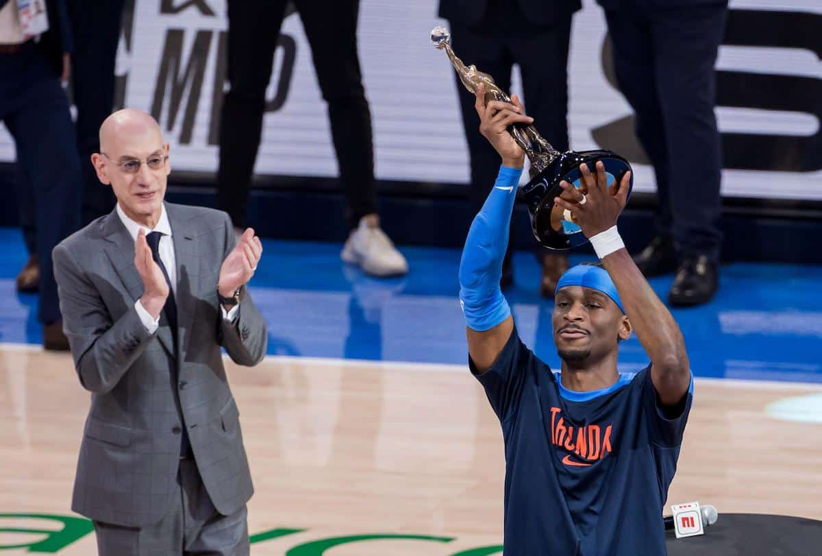 Gilgeous-Alexander Gives Thunder Teammates Luxurious Gift Basket For MVP Win – Basketball Insiders