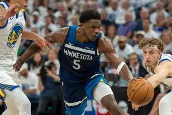Warriors Played 14 Players in First Half of Game 2 Against Timberwolves