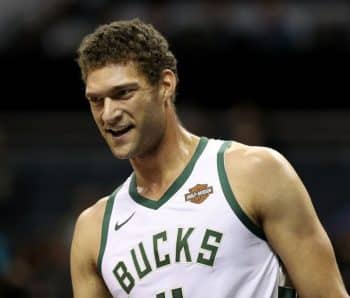 Warriors Predicted To Target Bucks' Brook Lopez This Offseason