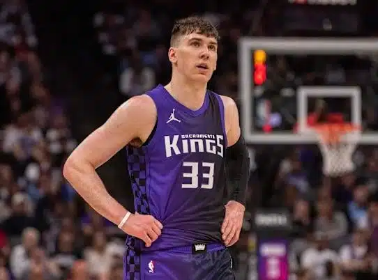 Lakers, Jake LaRavia Reach Two-Year, $12M Contract