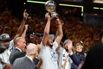 Pacers win East