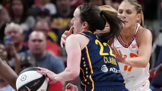 caitlin-clark-eye-gouge