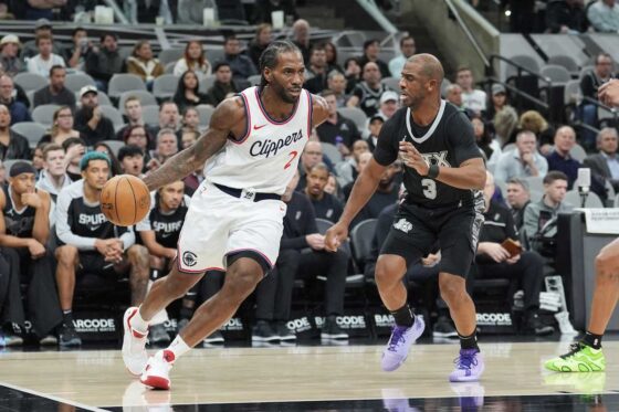 Chris Paul defends Kawhi Leonard