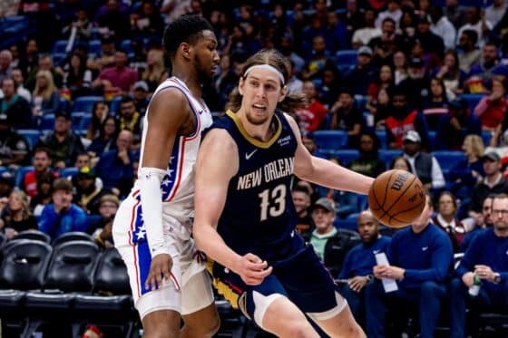 Olynyk posts up for Pelicans