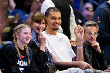 Wembanyama watches WNBA game