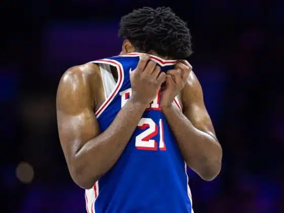 Joel Embiid 76ers pic