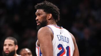 Joel Embiid 76ers pic