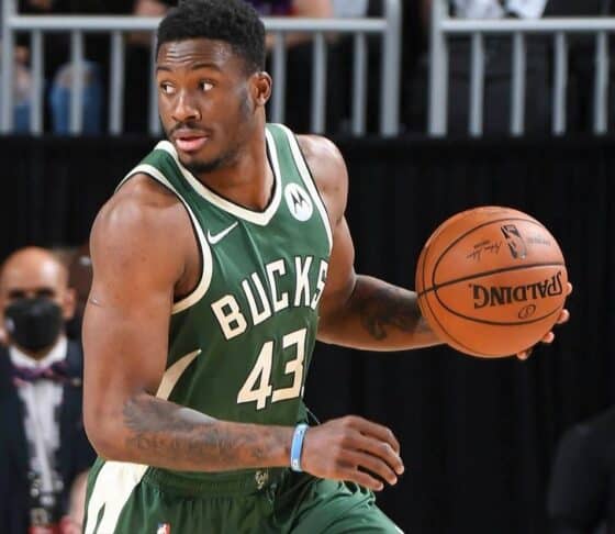 Milwaukee Bucks Re-Sign Thanasis Antetokounmpo To 1-Year Deal