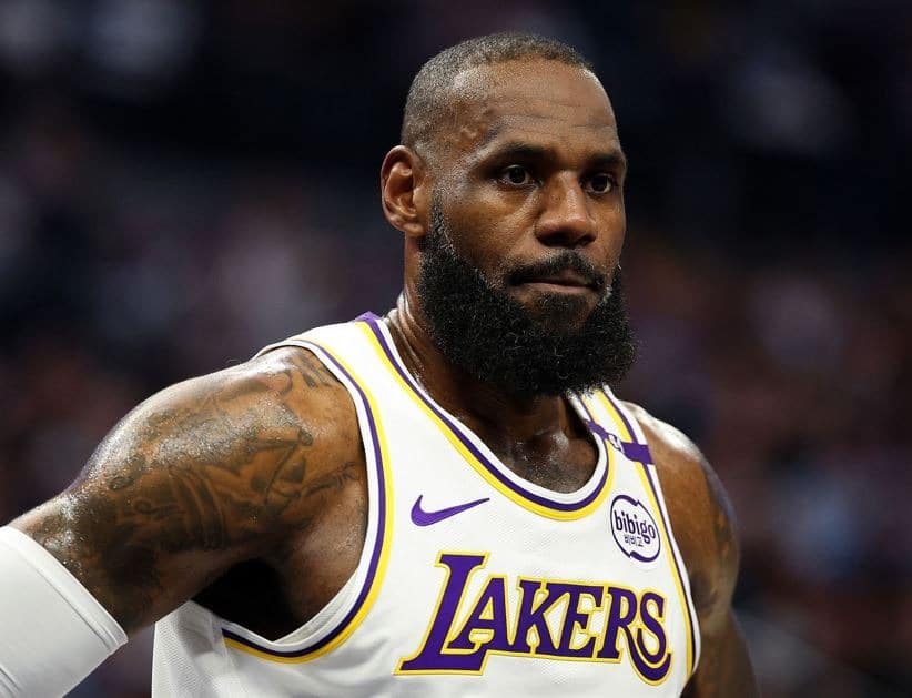 LeBron sale al numero 2 nella lista delle vittorie di tutti i tempi della NBA