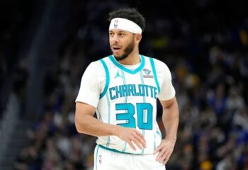 Seth Curry Hornets pic