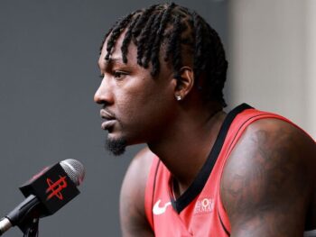 Dorian Finney-Smith Rockets pic