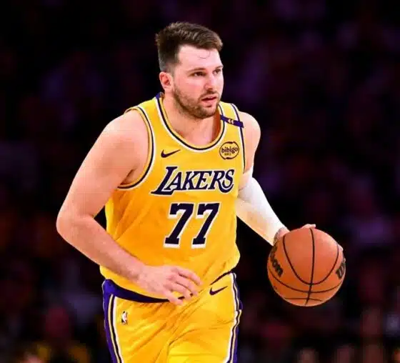 Los Angeles Lakers Luka Doncic Out At Least 1 Week With Finger, Leg Injuries