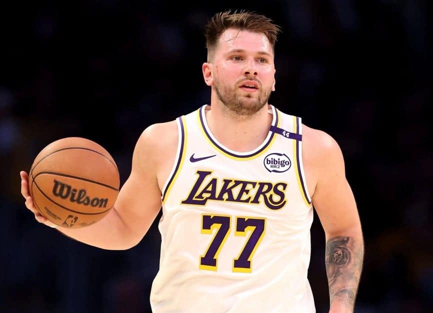 Lakers per sedersi Luka Doncic per le prime 2 partite di preseason Lakers per sedersi Luka Doncic per le prime 2 partite di preseason