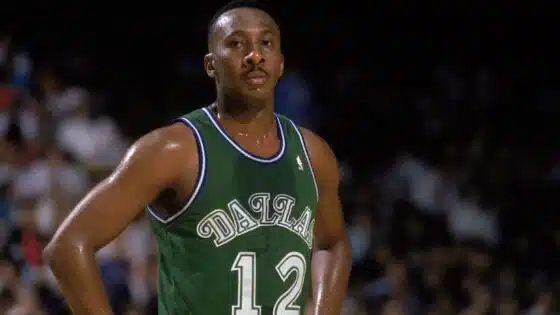 Mavericks throwback unis pic