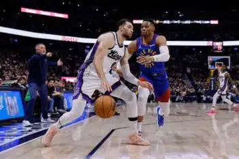 Westbrook signs with Kings